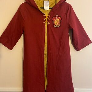 Harry Potter Premium Kids Gryffindor Quidditch Robe Spirit Halloween Costume